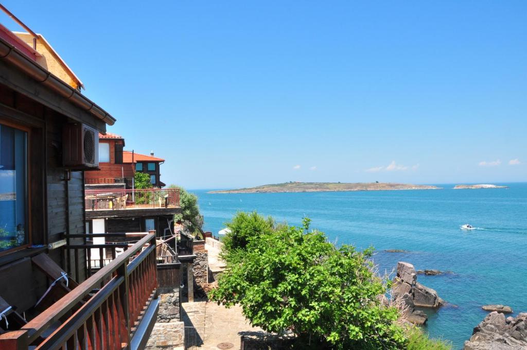 Deep Blue Guest House Sozopol Exterior photo